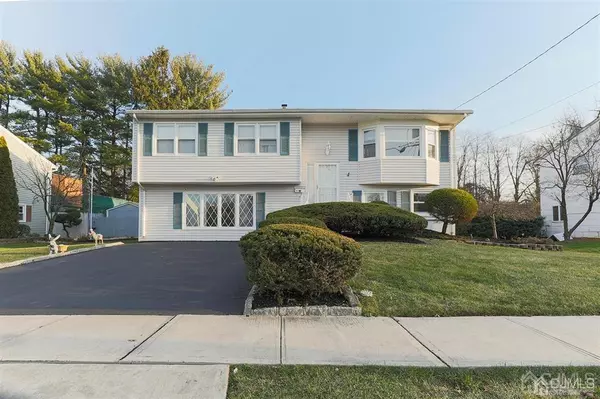 96 Tammy PL, Iselin, NJ 08830