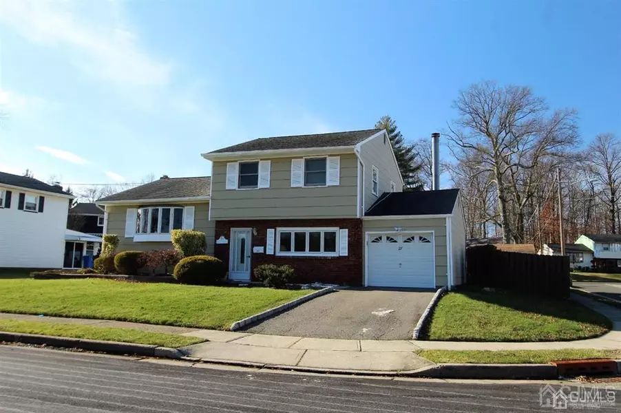 27 Kline BLVD, Colonia, NJ 07067