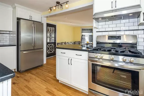 Woodbridge Proper, NJ 07095,253 Clinton ST