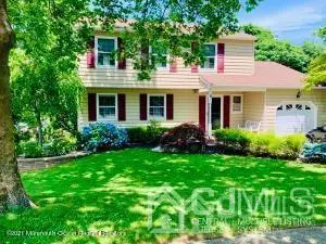 9 Stone CT, Old Bridge, NJ 07747