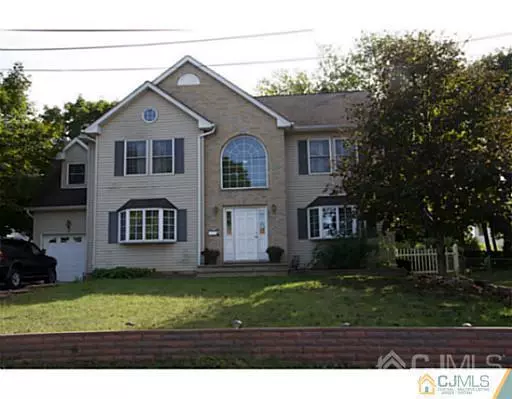 9 Halstead RD, New Brunswick, NJ 08901