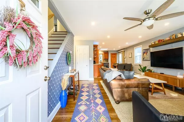 Little Falls, NJ 07424,32 Woods RD