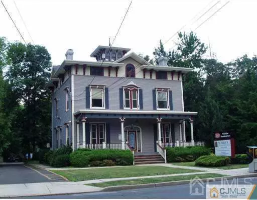 123 Green ST, Woodbridge Proper, NJ 07095