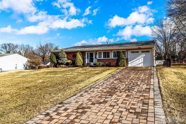 South Brunswick, NJ 08824,16 Richford RD