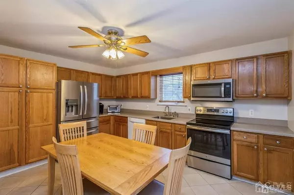 Dunellen, NJ 08812,411 Walnut ST