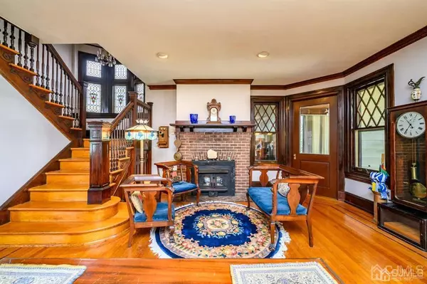 Merchantville, NJ 08109,220 E Maple AVE