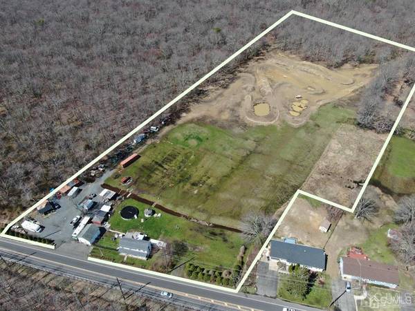 533 Texas RD, Old Bridge, NJ 08857