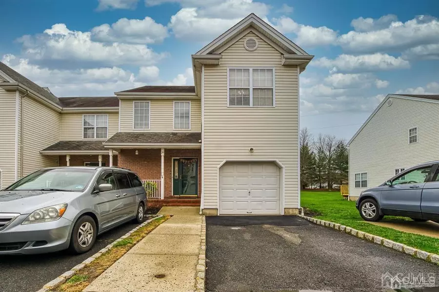 24 Burgess DR, Piscataway, NJ 08854
