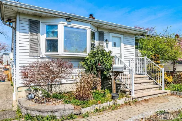 71 Tyler AVE,  Iselin,  NJ 08830