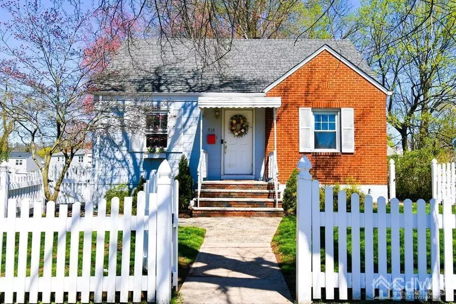 Dunellen, NJ 08812,816-310 Dunellen AVE