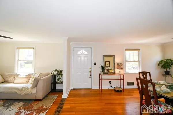 Dunellen, NJ 08812,816-310 Dunellen AVE