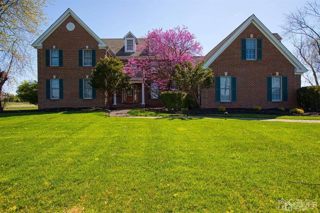 17 Grovers Mill RD, Plainsboro, NJ 08536