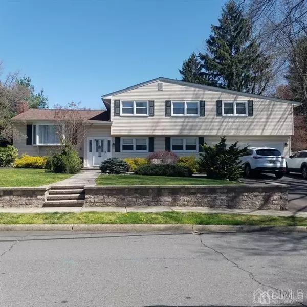 36 Inwood DR, East Brunswick, NJ 08850