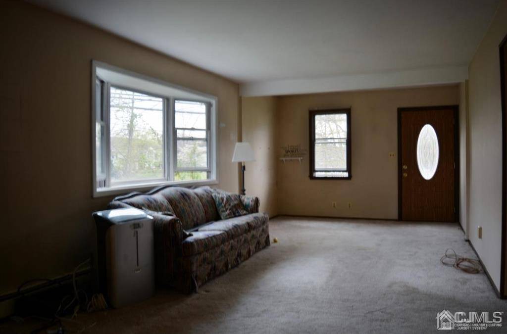 Monroe, NJ 08831,20 Monmouth RD
