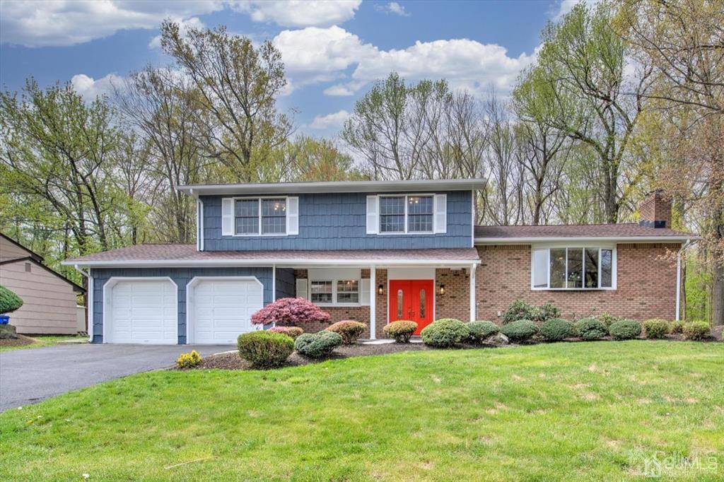 North Brunswick, NJ 08902,28 Woodmere RD