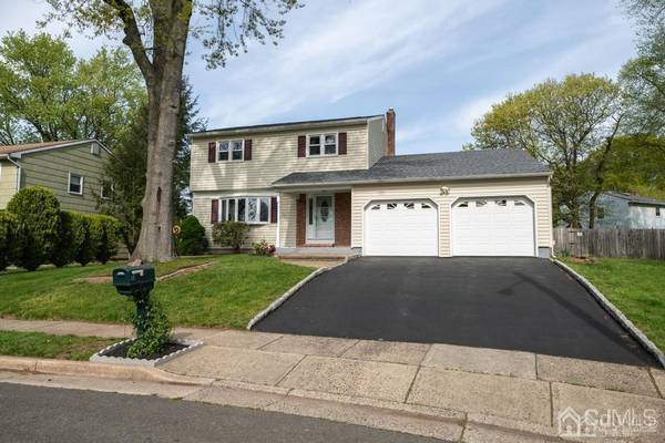 31 Sandalwood DR,  Edison,  NJ 08820