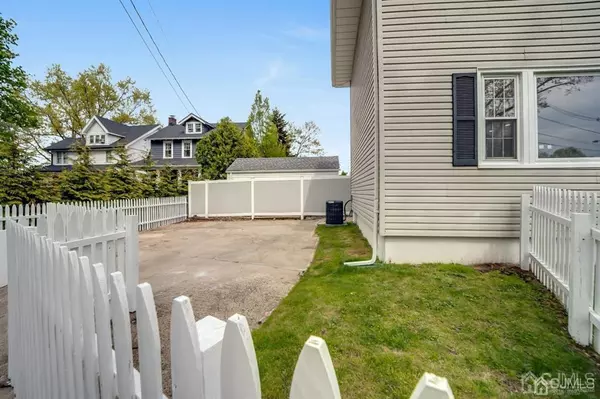 Bloomfield, NJ 07003,2 Collins AVE