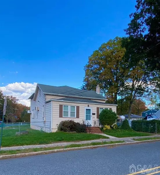 150 Warwick ST, Iselin, NJ 08830