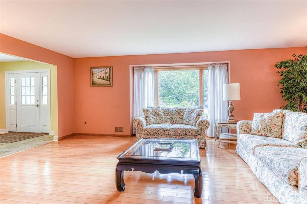 South Brunswick, NJ 08540,35 Brook Drive East