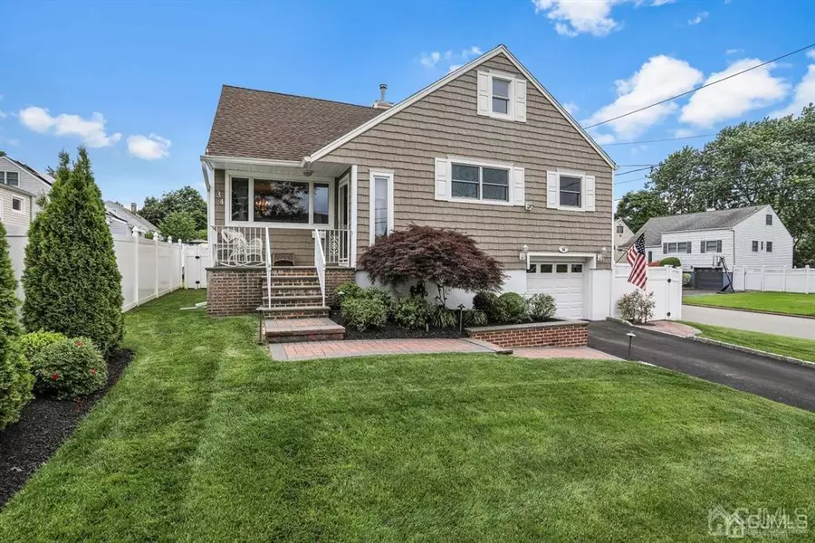 34 Marie RD, Fords, NJ 08863