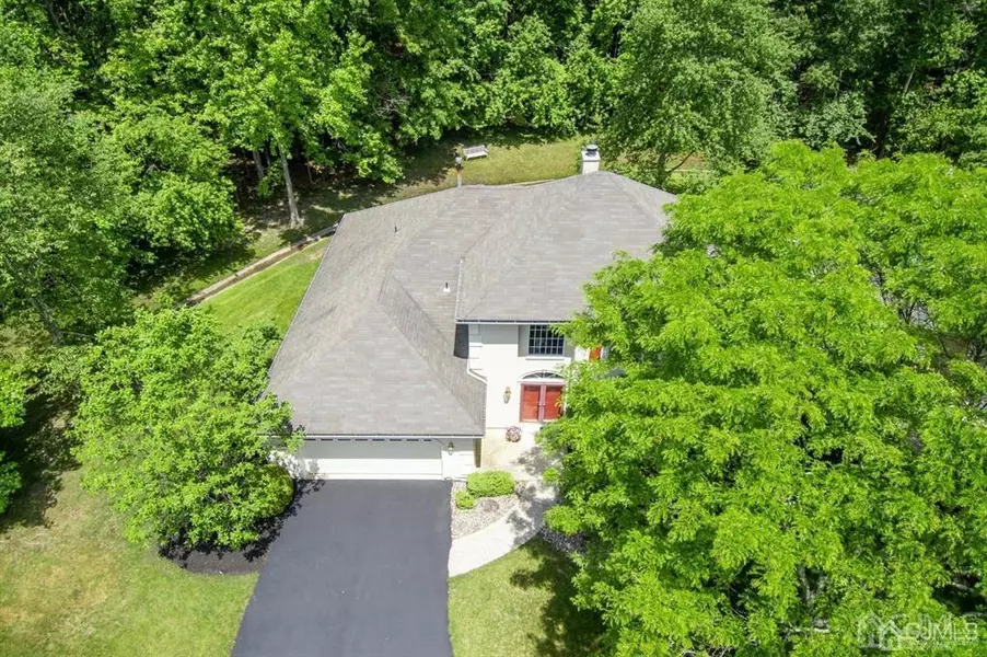 18 Wright PL, West Windsor, NJ 08550