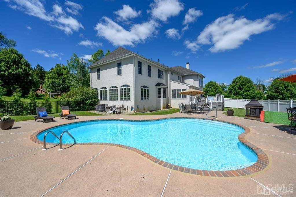 2 Greenbriar CT, Mt. Olive, NJ 07836