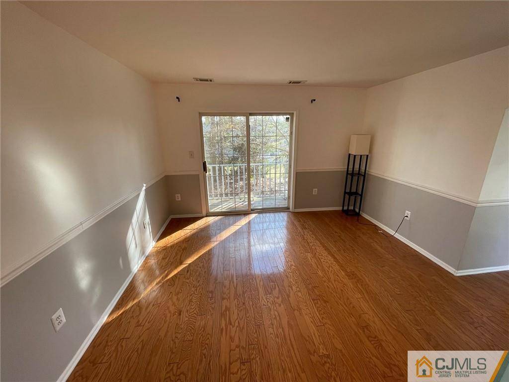 707 Cypress LN #7, East Brunswick, NJ 08816