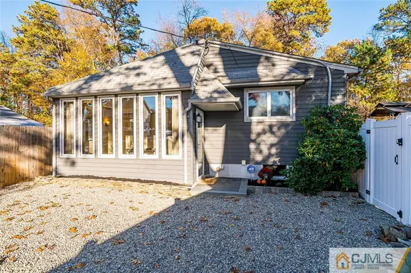 77 Harris AVE, Spotswood, NJ 08884