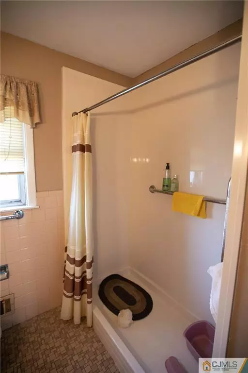 Port Reading, NJ 07064,269 Rosewood LN