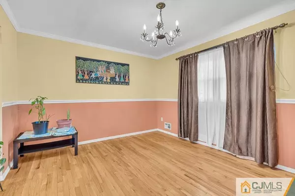 South Plainfield, NJ 07080,106 Dorset DR