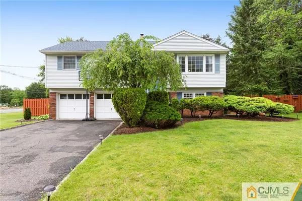 1333 Yurgel DR, South Plainfield, NJ 07080