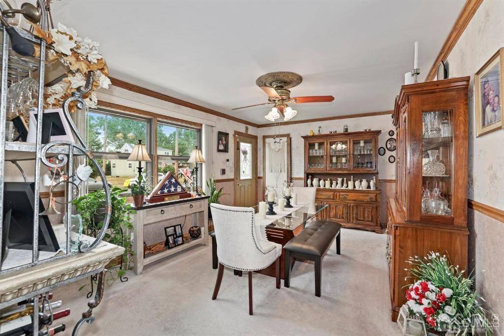 East Brunswick, NJ 08816,5 Terry LN