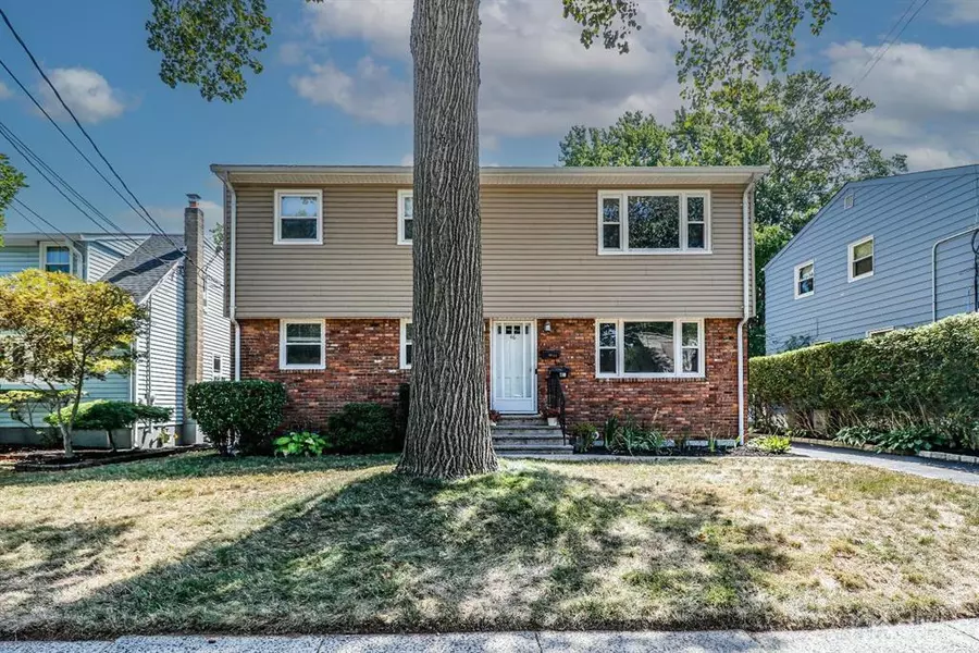 46 Edgewood AVE, Colonia, NJ 07067