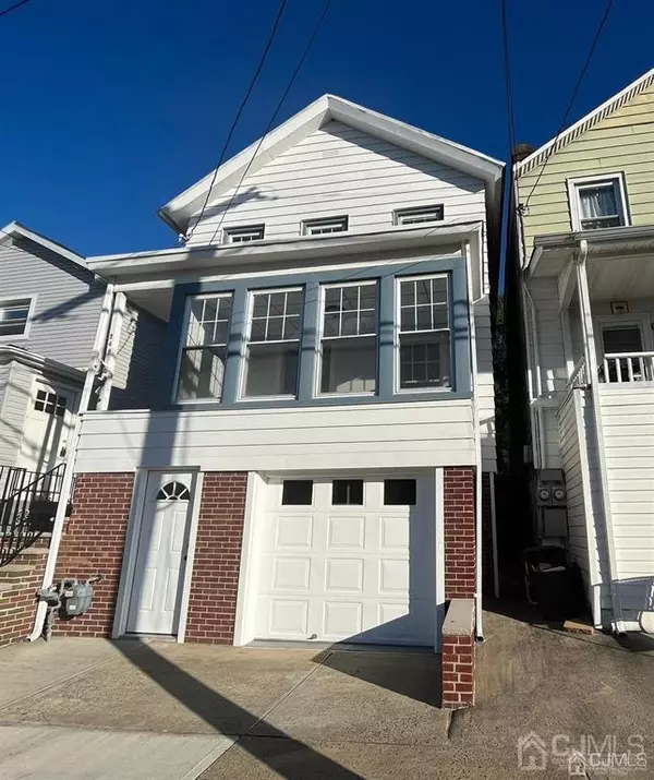 South Amboy, NJ 08879,249 George ST