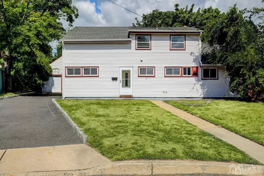 5 Locust CT, Old Bridge, NJ 08857