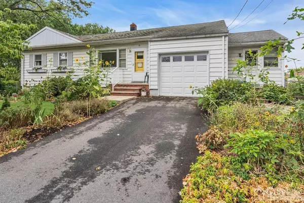 Edison, NJ 08817,26 Magnolia ST