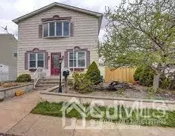 82 Hillside AVE, Woodbridge Proper, NJ 07095