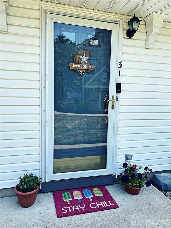Tinton Falls, NJ 07712,31 Dover CT