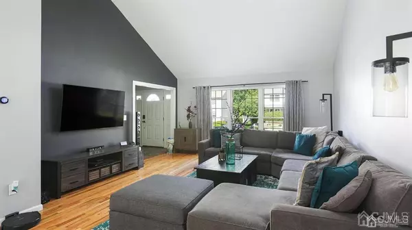 Fords, NJ 08863,7 N John ST