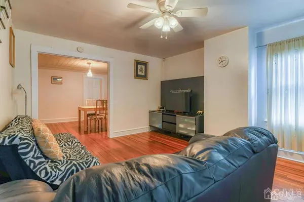 Milltown, NJ 08850,71 Ford AVE