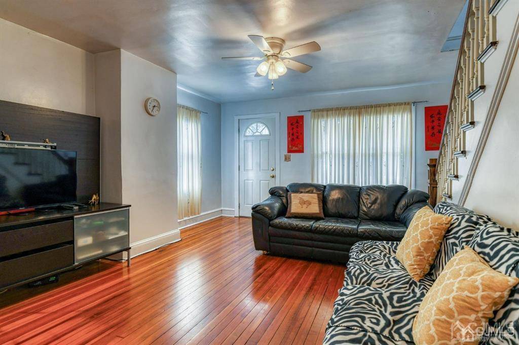 Milltown, NJ 08850,71 Ford AVE