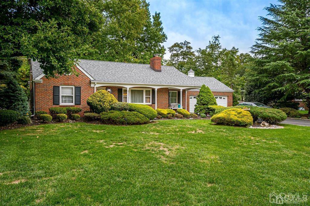 Colonia, NJ 07067,15 Surrey LN