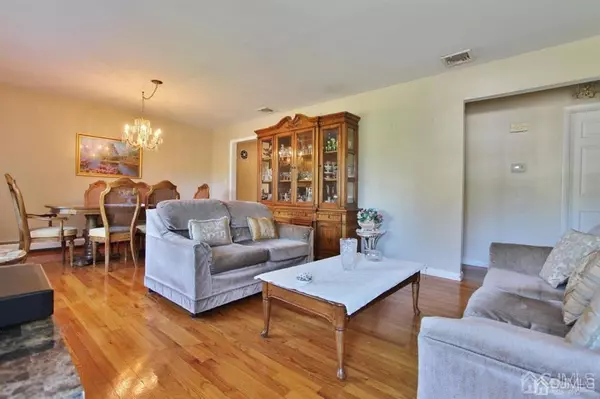 South Plainfield, NJ 07080,10 Jackson AVE