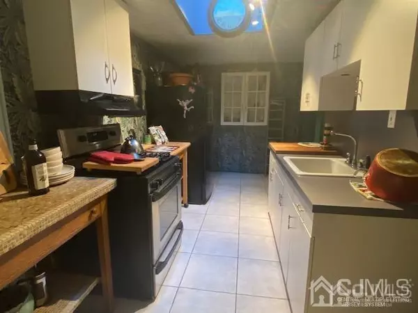 Plainfield, NJ 07060,527-33 W 8th ST