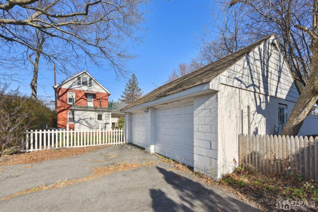 Edison, NJ 08817,711 Old Post RD