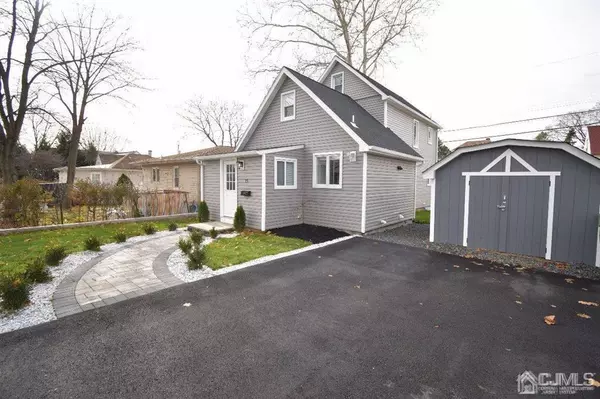 15 Douglas ST, Sayreville, NJ 08872