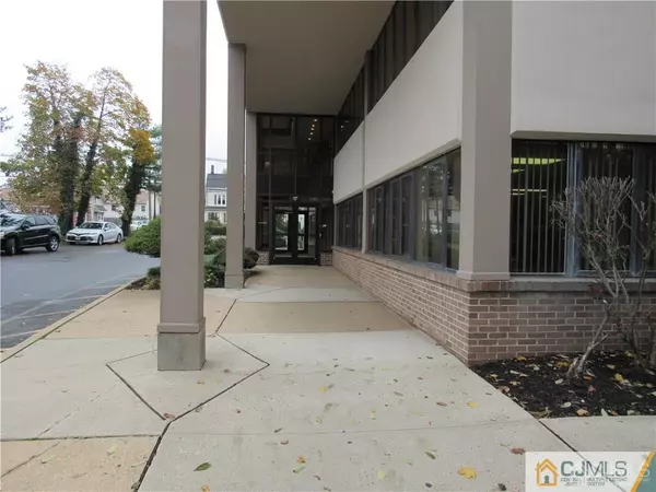 North Brunswick, NJ 08902,622 Georges RD #2