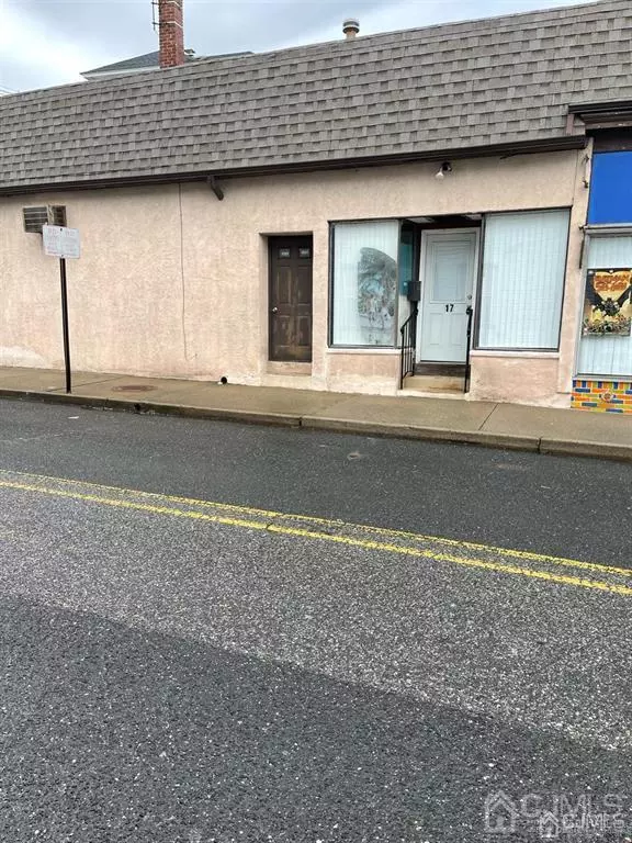 Matawan, NJ 07747,17 Little ST