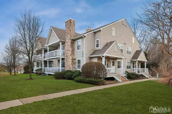 14 Lincoln CT, Tinton Falls, NJ 07712