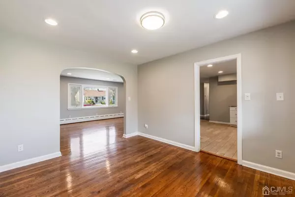 900 Old Bridge TPKE East Brunswick, NJ 08816